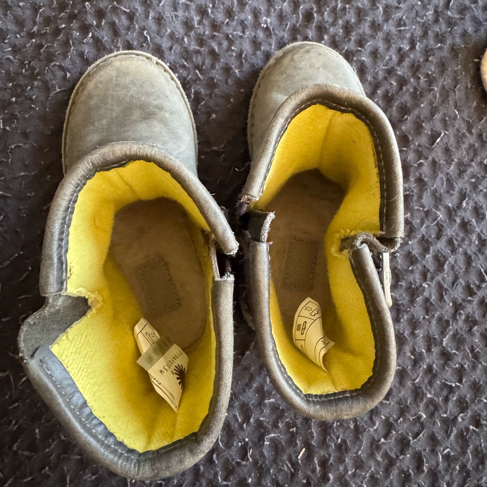UGG Gray and Yellow Sole Boots - Picture 5 of 6